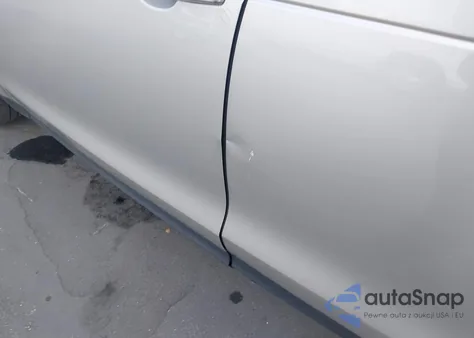 2017 Land Rover Discovery Hse Luxury z USA, uszkodzony, nr VIN SALRHBBV8HA037896